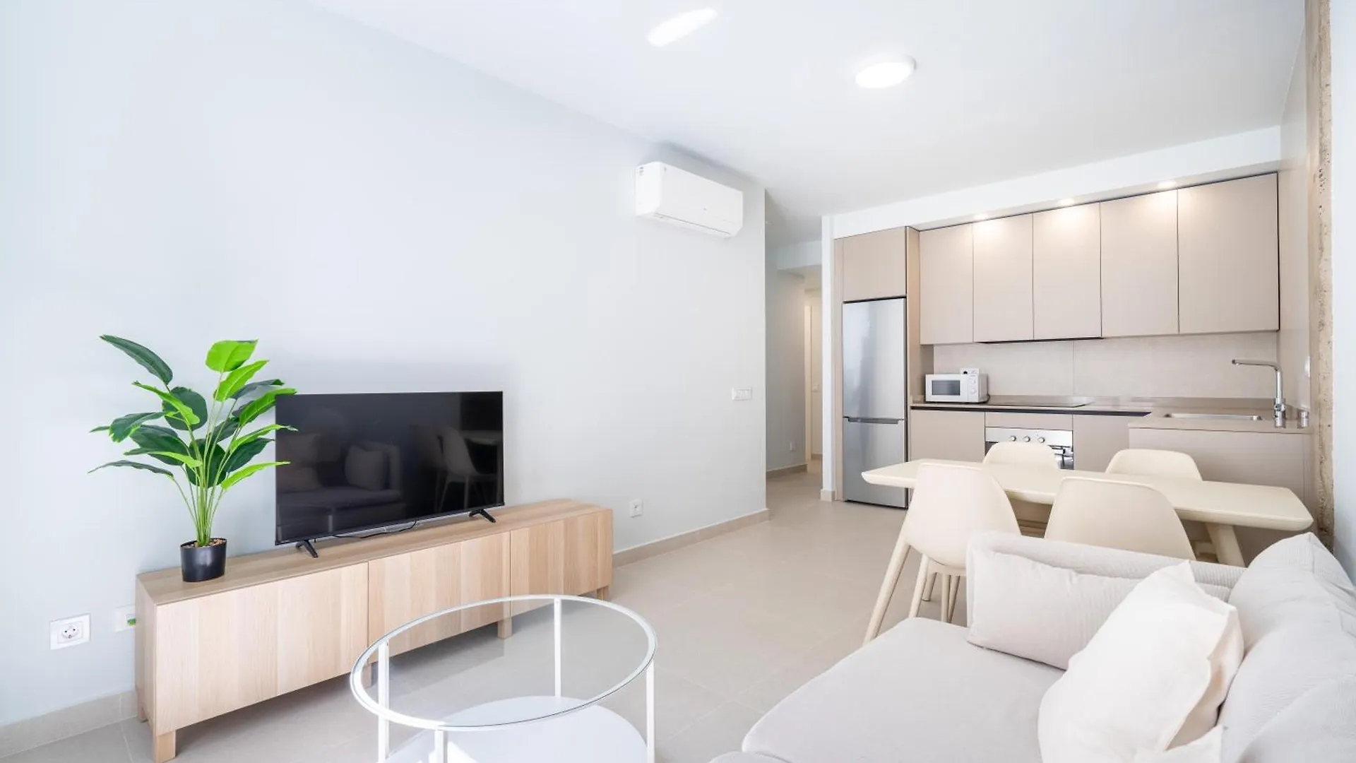 Moott Homes Suites Arco De Braulio 1A Almería